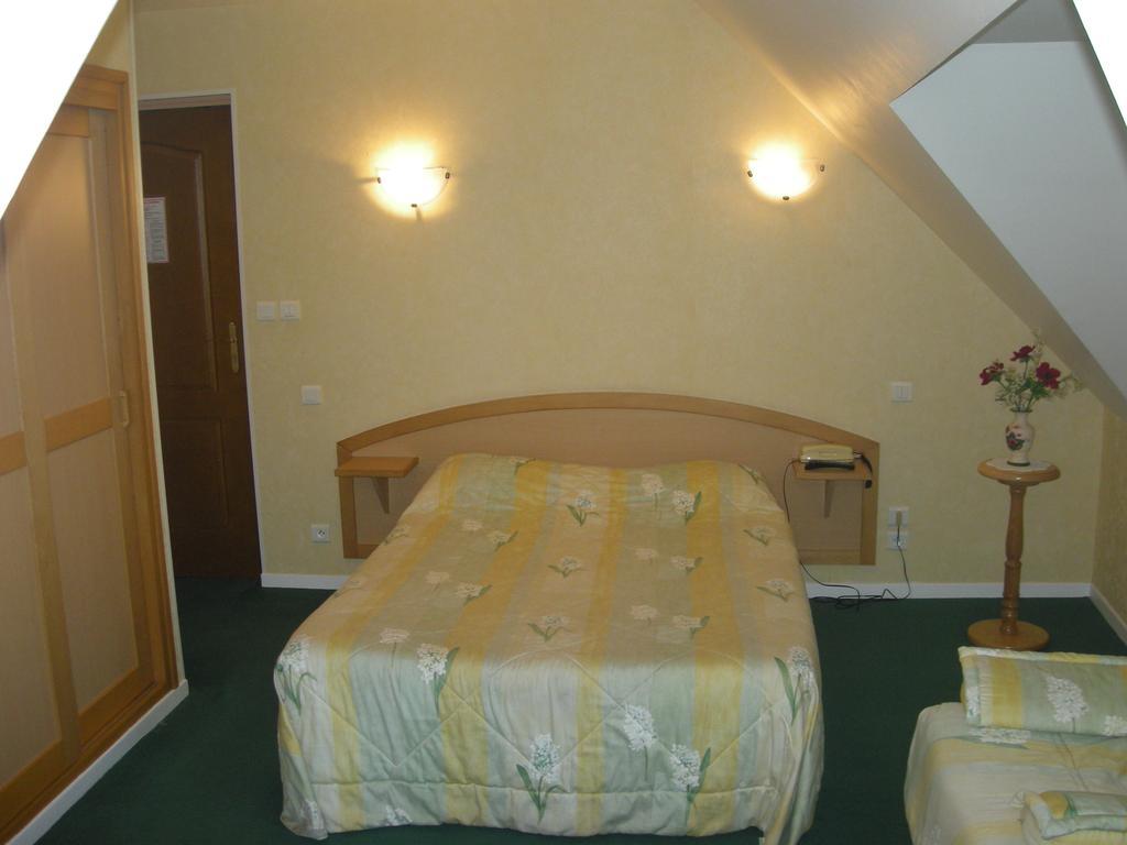 Hotel La Renaissance Cherbourg-en-Cotentin Pokój zdjęcie